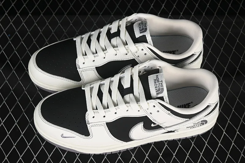All Categories Nk SB Dunk Series Nk SB Dunk Low High-end Customized Low-top Shoes Nike SB Dunk Low North Face Collaboration Milk White Black Gray Anniversary High-end Customized Low-top Casual Shoes SC9207-404